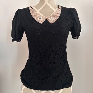 Lace puff sleeve beaded top